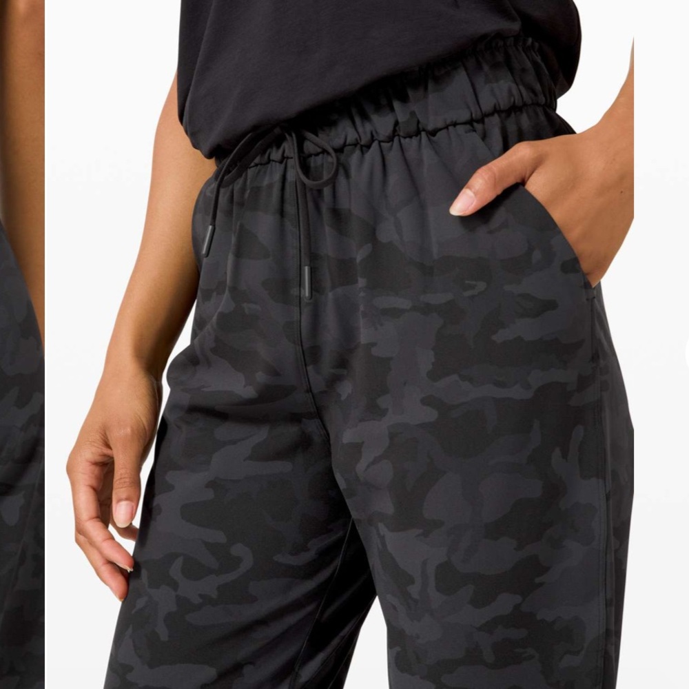 Lululemon Athletica Keep Moving Pant 7/8 High Rise Camouflage Athletic Pants - Picture 4 of 13